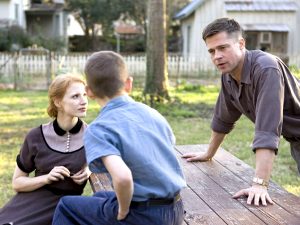 A Árvore da Vida (2011), dirigido por Terrence Malick, com Brad Pitt e Jessica Chastain